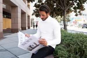 Read more about the article News Aggregator Apps: Staying Informed on the Go
