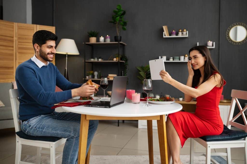 Long-Distance Relationships: Making Them Work