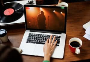Read more about the article CD Universe: Your Universe for Music, Movies, and More