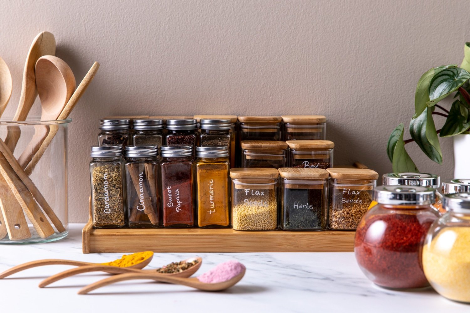 Read more about the article Organize Your Kitchen With Tupperware: Innovative Storage Solutions In 2024