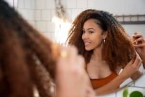 Read more about the article Define Your Curls With Ouidad: Expert Solutions For Curly Hair In 2024