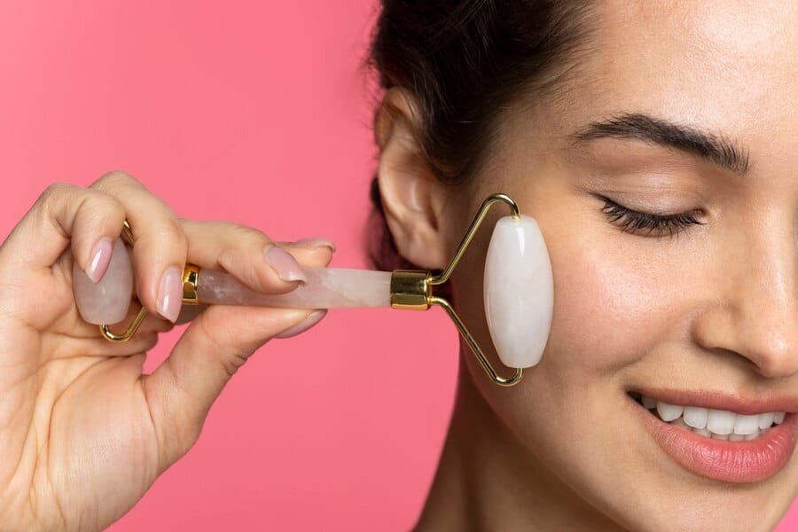 Relax and Rejuvenate with Lanshin: Tools for Facial Gua Sha and Acupuncture in 2024