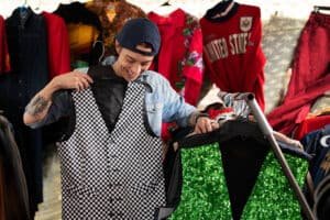 Read more about the article Find Exclusive Band Merch at Merchbar