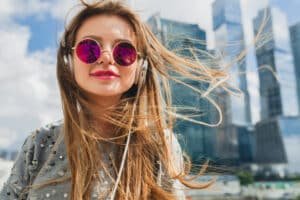 Read more about the article See The World Clearly With Ray-Ban: Iconic Sunglasses And Eyewear In 2024