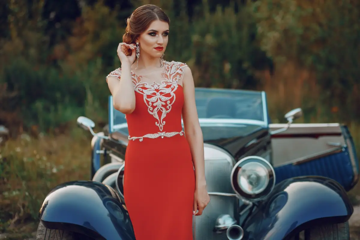 Dress Up In Retro Style With ZAPAKA VINTAGE, Inc.’s Vintage Dresses